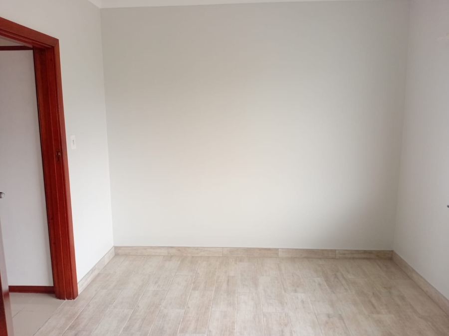 To Let 2 Bedroom Property for Rent in Southernwood Eastern Cape